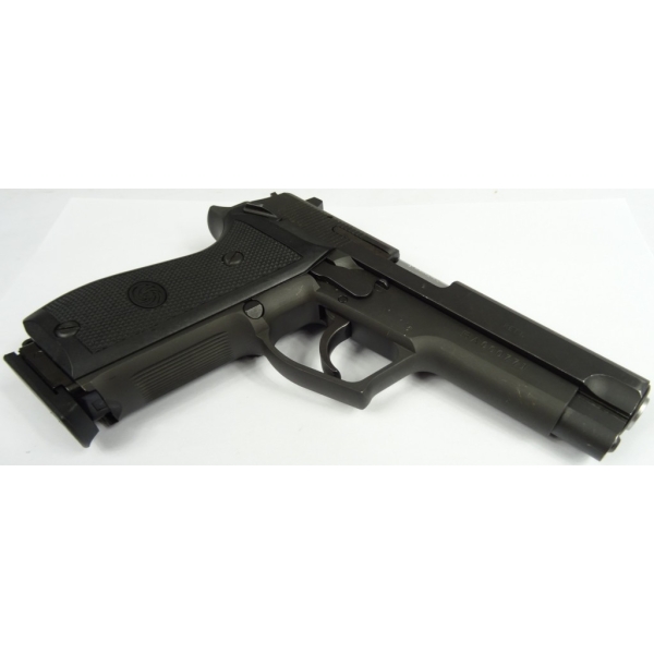 Pistolet Daewoo DP51 kal. 9x19mm